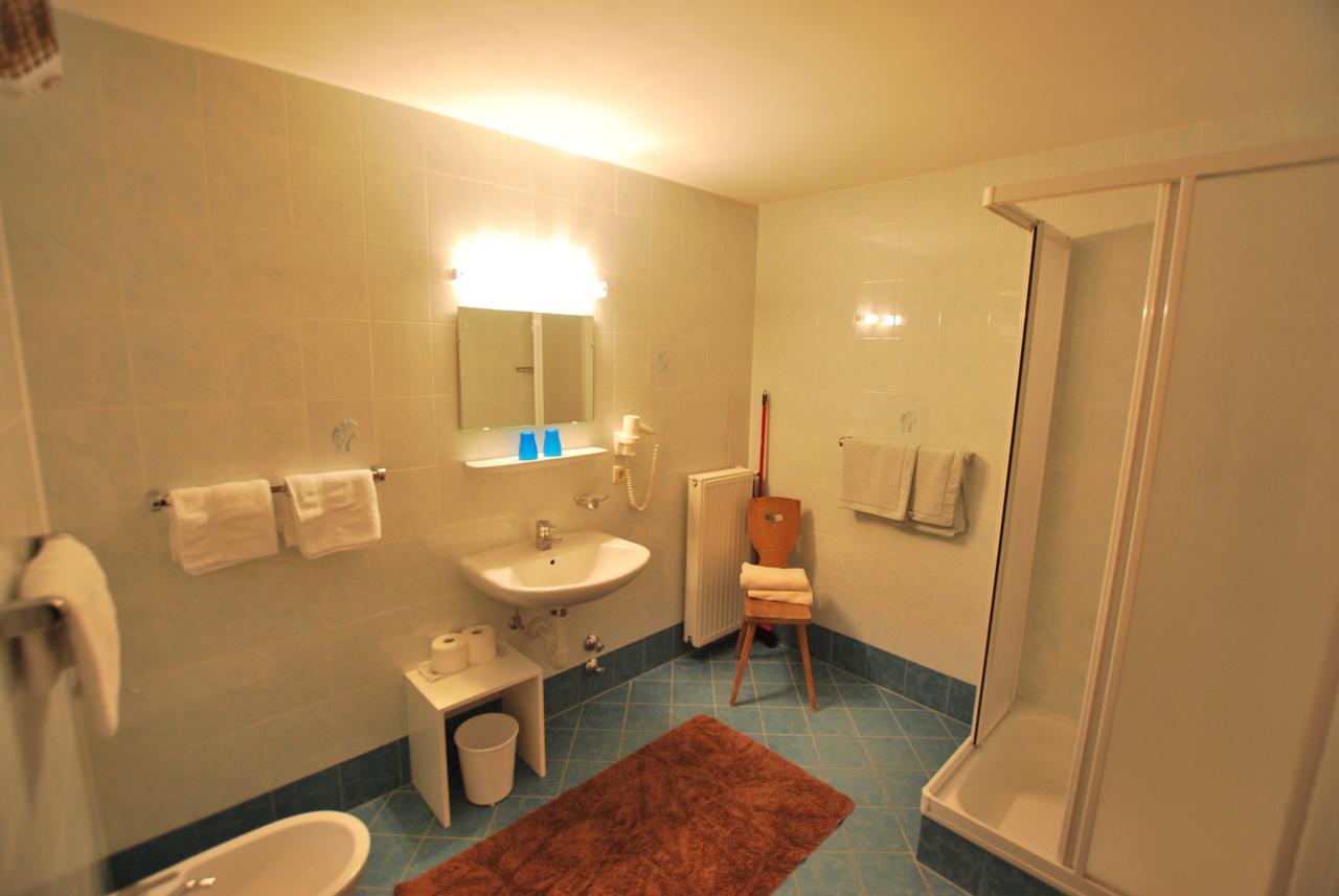 Hotel Residence Rabenstein Moso in Passiria Habitación foto
